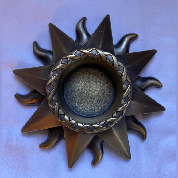 Lot of 2 metal tea light / votive candle holders- decorative sun / sunburst - Picture 4 of 5